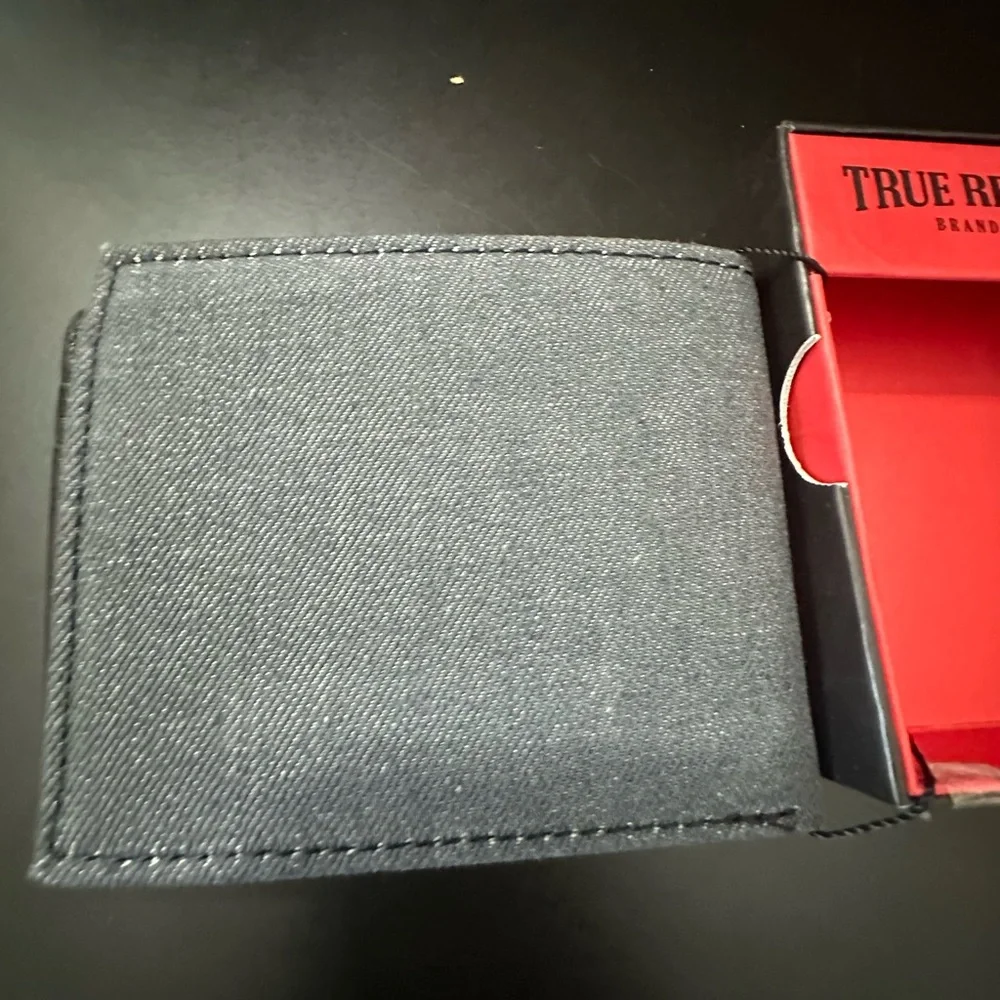 🆕True Religion Leather Wallet